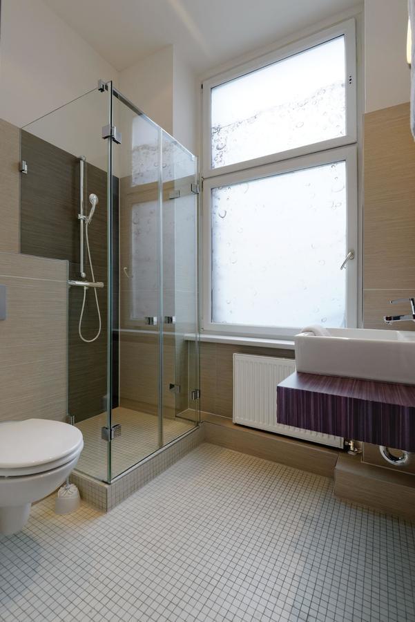 Double or Twin Room Private Bathroom
